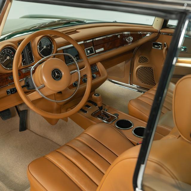 Steering Wheel & Dash