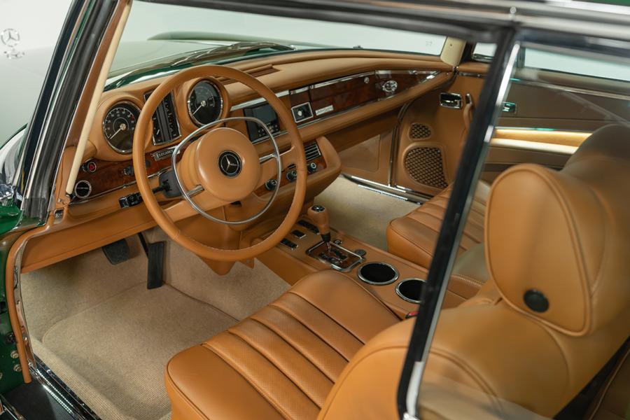 Steering Wheel & Dash